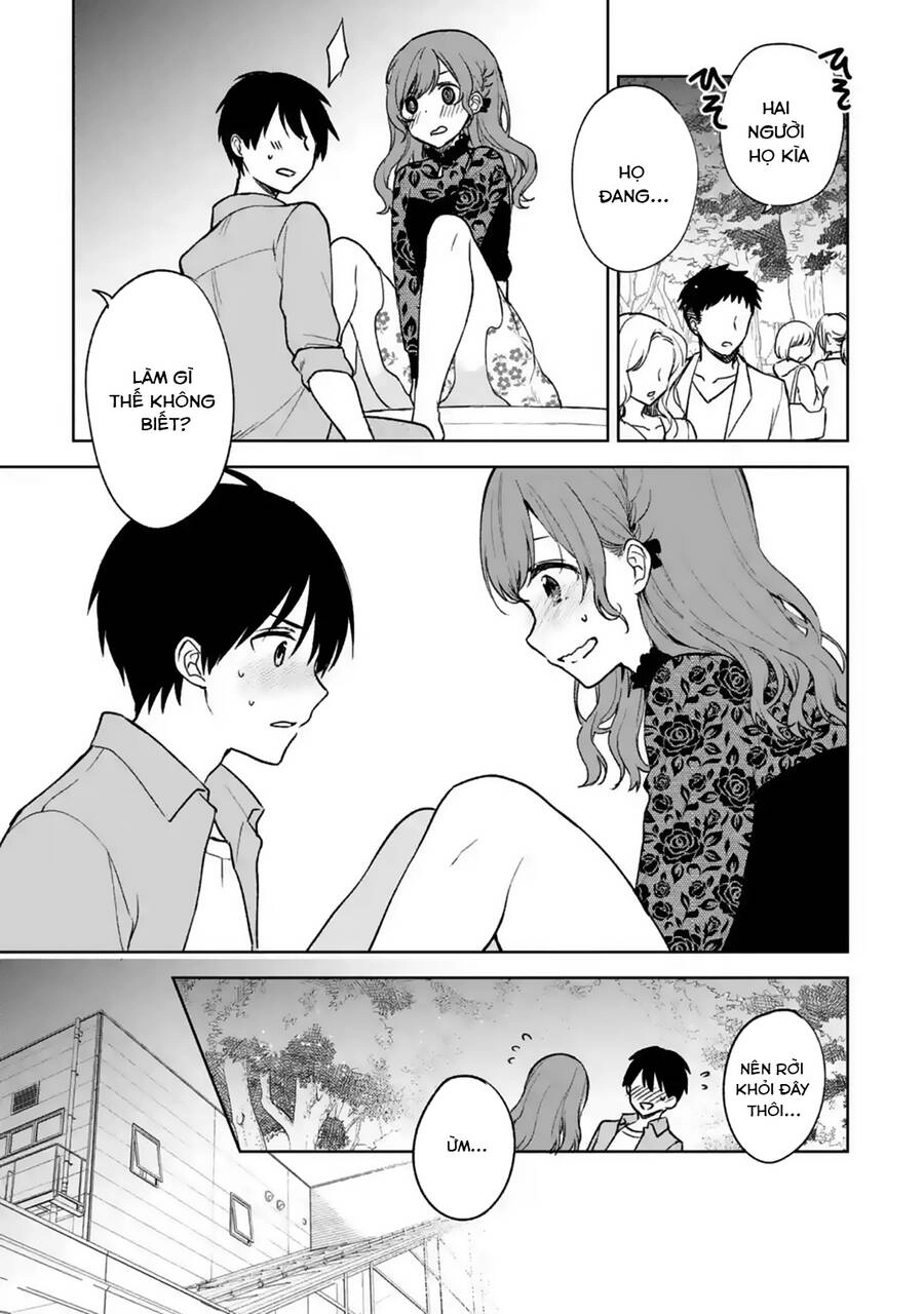 Chikan Saresou Ni Natteiru S-Kyuu Bishoujo Wo Tasuketara Tonari No Seki No Osananajimi Datta Chapter 22 - 12