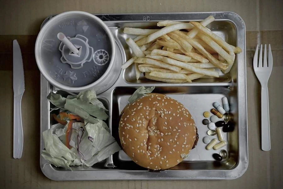 Tôi Bị Một Nữ Sinh Trung Học Kỳ Lạ Giam Cầm Chapter 21 - 6